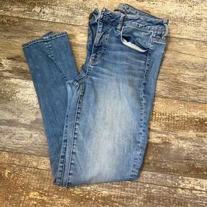 Size 10 high rise jegging American Eagle jeans